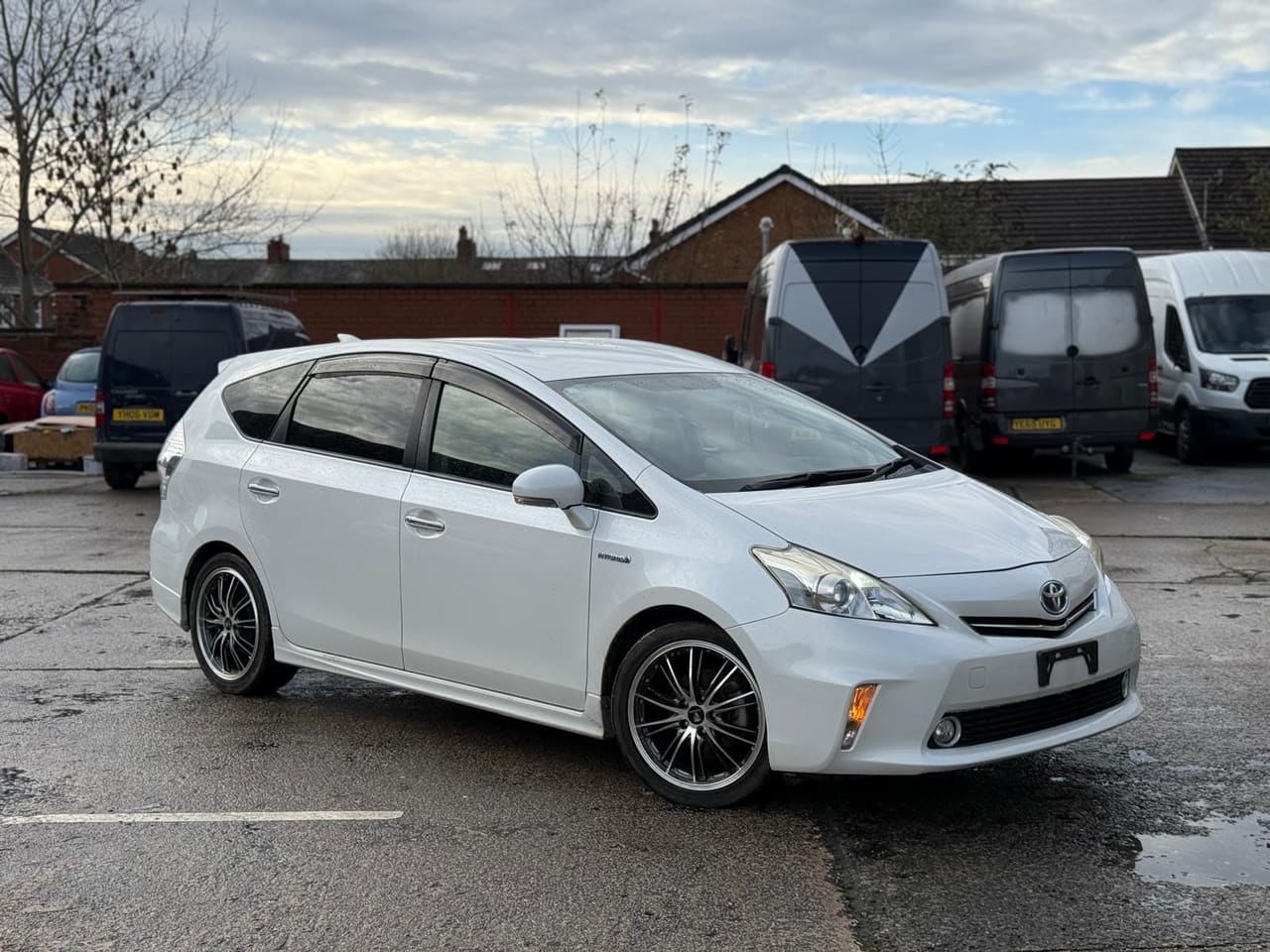 2014 Toyota Prius Plus 7 Seater Top Spec