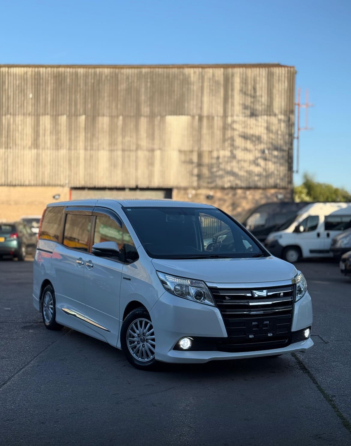 2014 Toyota Noah 7 Seater