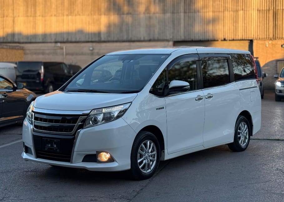 2016 Toyota Esquire
